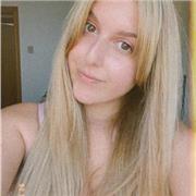 Sono una ragazza di 19 anni che ha terminato il liceo e vorrebbe dare una mano nei compiti dei ragazzi